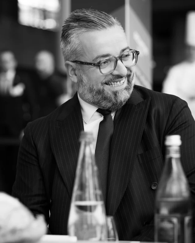 / Trophée Mille International 2025 / 
 
Sourires et rigueur étaient au rendez-vous lors des épreuves en Service - Sommellerie. Découvrez en images quelques portraits marquants de cette 14ᵉ édition ! 
 
📸: @_2mstudio 
 
#tropheemille #philippemille  #transmission #excellence #partage  #cuisine #patisserie #service #sommellerie  #concours #gastronomie #apprentissage  #reims #grandest