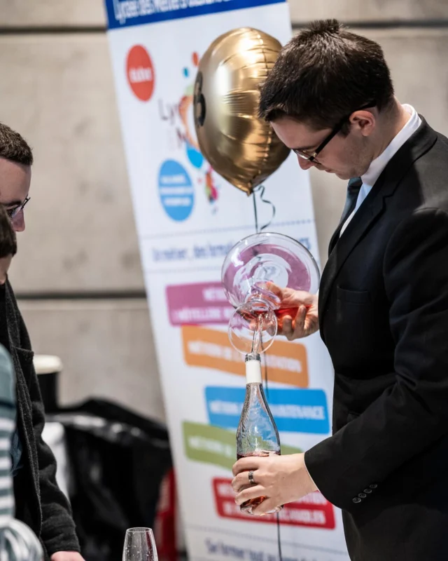 / Trophée Mille International 2025 / 
 
Le Trophée Mille accueille plus de 300 collégiens dans un espace spécialement conçu pour leur faire découvrir les métiers de l’hôtellerie-restauration.  
Découvrez en images cette immersion professionnelle ! 
 
📸: @anneemmanuellethion 
 
#tropheemille #philippemille  #transmission #excellence #partage  #cuisine #patisserie #service #sommellerie  #concours #gastronomie #apprentissage  #reims #grandest